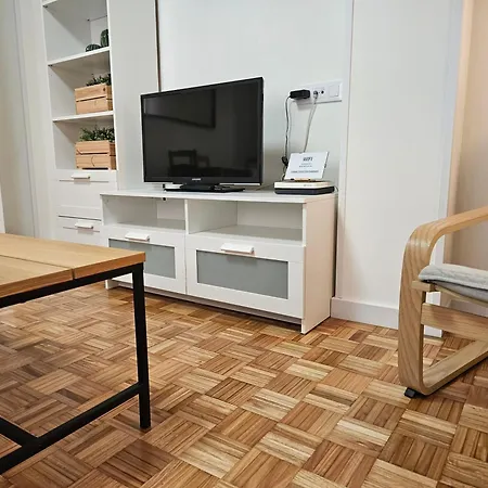 619a Moderno Y Acogedor